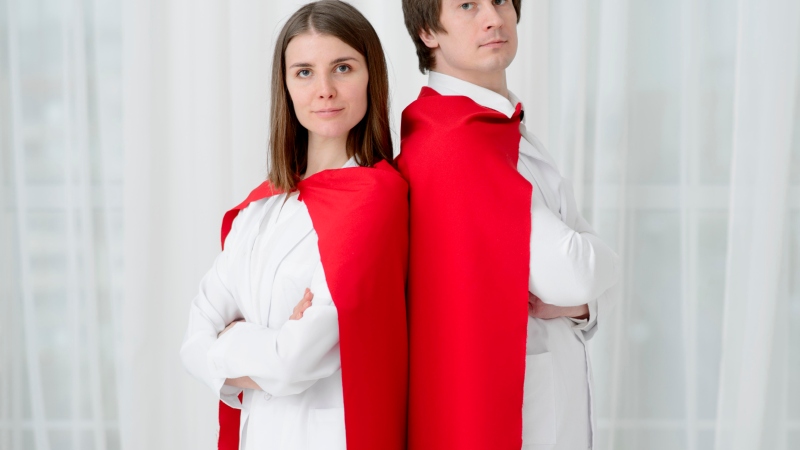 redandwhitemagz.com